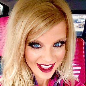 Meet your Posher, Sierra